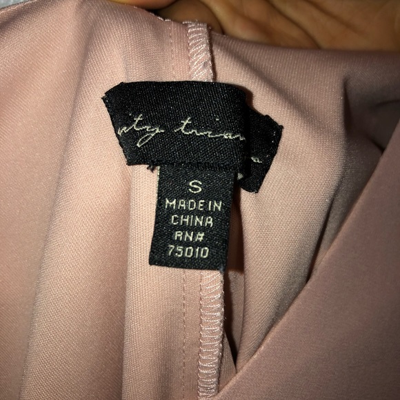 Cute Natural Dress - Picture 3 of 3